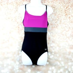 Speedo 1 piece swimsuit size 10 Black Pink Gray